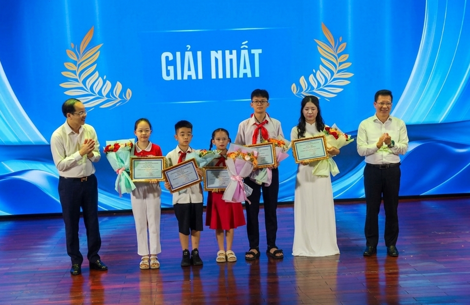 nhat-1786721013 nhat-1786721013.png